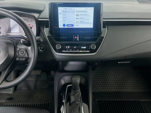 Used 2025 Toyota Corolla LE w/ Convenience Package FWD image 18