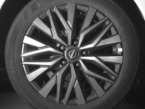 Used 2025 Nissan Altima 2.5 SV image 15