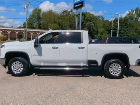 Used 2024 Chevrolet Silverado 2500 LTZ w/ LTZ Plus Package image 5