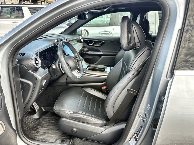 Used 2023 Mercedes-Benz GLC 300 4MATIC image 11