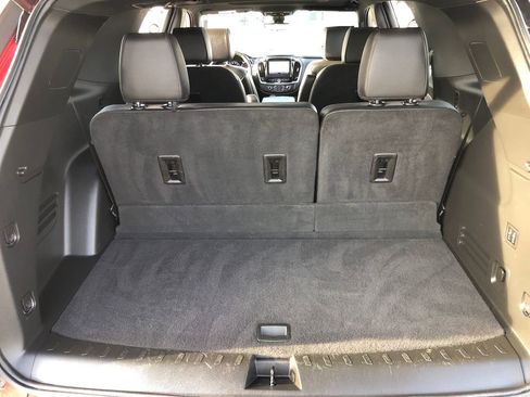 Used 2023 Chevrolet Traverse High Country AWD/4WD image 17