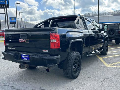 Used 2017 GMC Sierra 2500 SLT w/ All Terrain X HD Package image 3