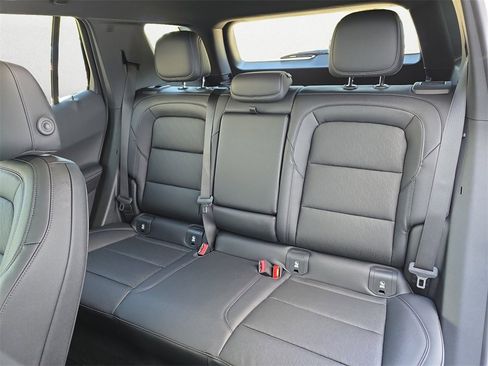 New 2026 Chevrolet Equinox LT image 9