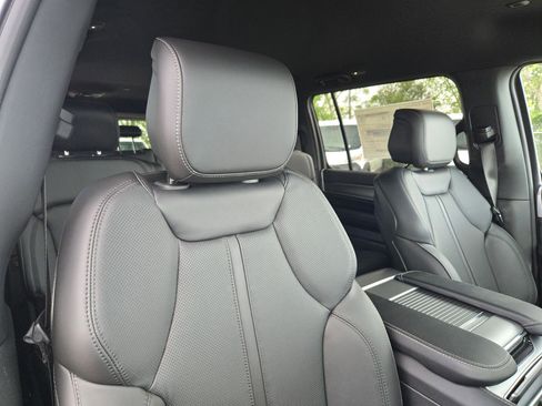 New 2026 Jeep Grand Wagoneer L 4WD image 23