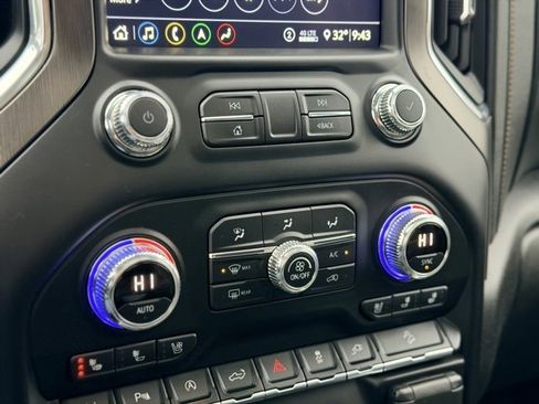 Used 2020 GMC Sierra 1500 AT4 w/ AT4 Premium Package image 18