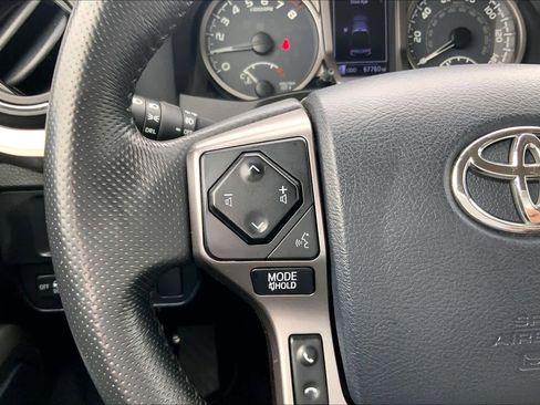 Used 2017 Toyota Tacoma SR5 w/ Tow Package image 24