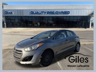 Used 2017 Hyundai Elantra GT video 1