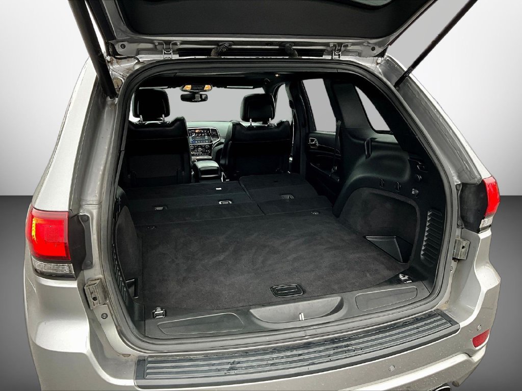 Used 2020 Jeep Grand Cherokee Altitude AWD/4WD image 7
