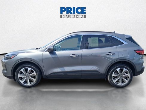 Used 2024 Ford Escape Platinum AWD/4WD image 9