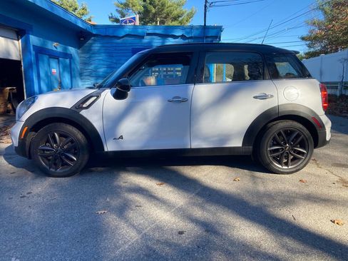 Used 2012 MINI Cooper Countryman S image 2