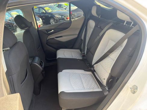 Used 2020 Chevrolet Equinox LS w/ LS Convenience Package AWD/4WD image 14