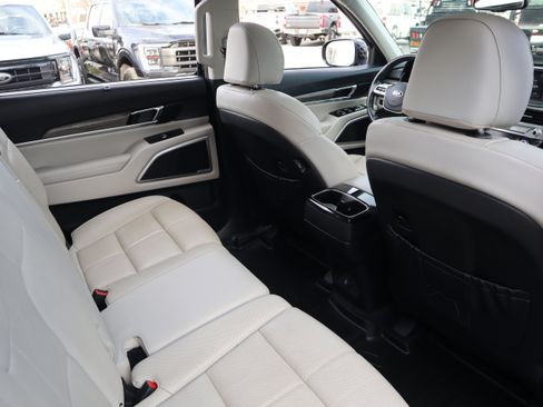 Used 2020 Kia Telluride EX image 33