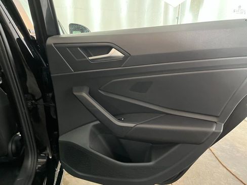 Certified 2025 Volkswagen Jetta Sport image 25