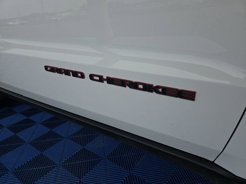 Used 2020 Jeep Grand Cherokee Trailhawk image 8