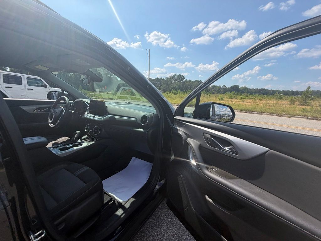 Used 2024 Chevrolet Blazer LT w/ Convenience Package FWD image 33