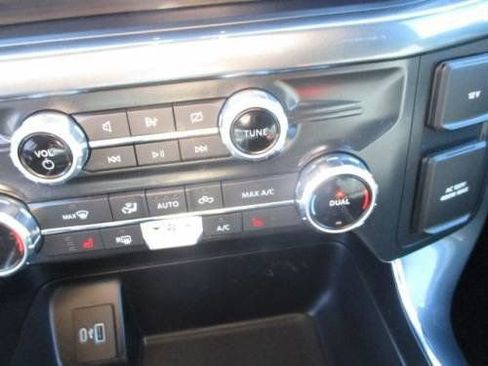 Used 2022 Ford F150 XLT w/ Equipment Group 302A High image 14