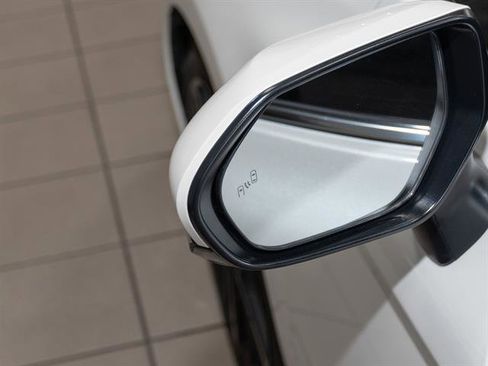 Used 2022 Toyota Camry XSE image 6