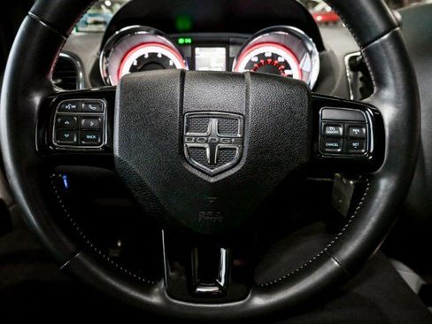 Used 2019 Dodge Grand Caravan SXT w/ Rear Park Assist Package image 30