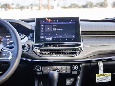 New 2026 Jeep Compass Latitude image 14