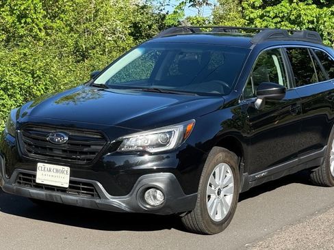 Used 2018 Subaru Outback 2.5i Premium AWD/4WD image 6