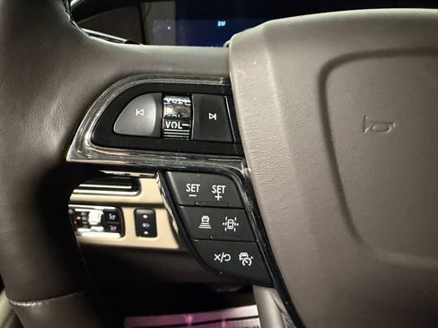 Used 2024 Lincoln Navigator Premiere image 19