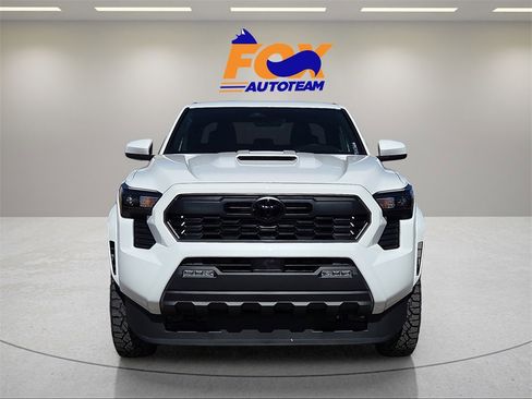 New 2025 Toyota Tacoma TRD Sport image 8