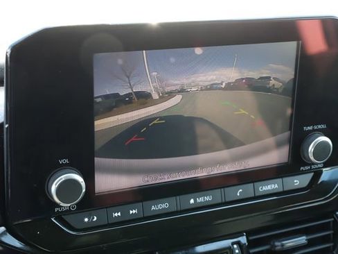 Used 2022 Nissan Pathfinder SV image 31