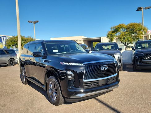 New 2026 INFINITI QX80 Pure image 2