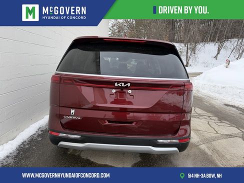 Used 2024 Kia Carnival LX image 25