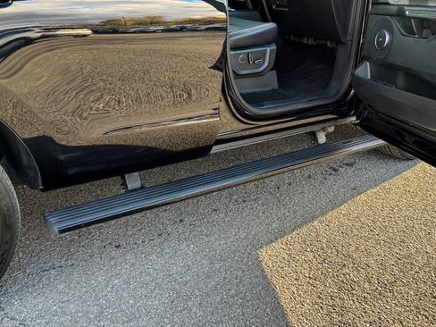 Used 2019 Ford Expedition Limited w/ Equipment Group 303A image 12