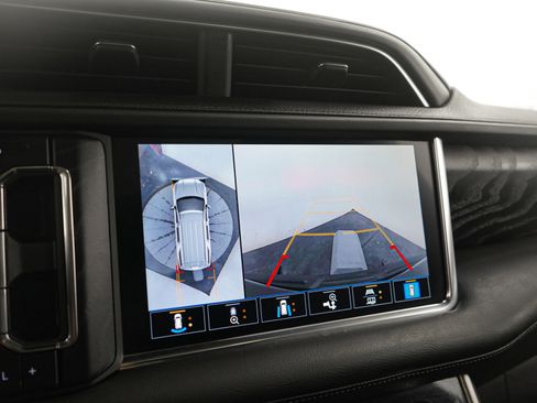 Used 2021 GMC Yukon Denali w/ Denali Premium Package image 31