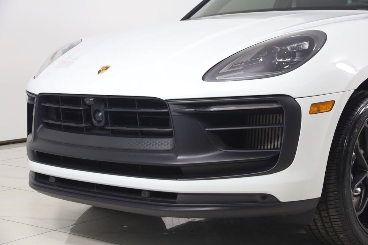 Used 2023 Porsche Macan GTS w/ GTS Sport Package AWD/4WD image 68