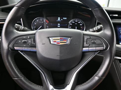 Used 2024 Cadillac XT6 Luxury image 32