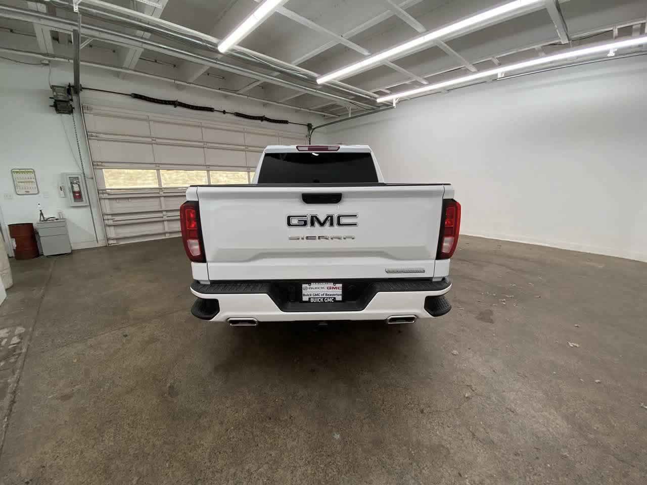 Used 2023 GMC Sierra 1500 Elevation w/ X31 Off-Road Package AWD/4WD image 5