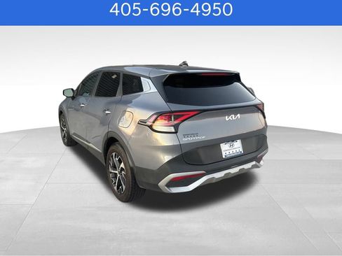 Used 2023 Kia Sportage EX image 4