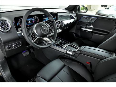 Certified 2025 Mercedes-Benz GLB 250 GLB 250 4MATIC image 12