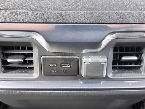 Used 2022 Chevrolet Silverado 2500 LTZ w/ LTZ Plus Package AWD/4WD image 30