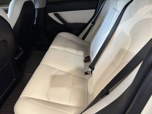Used 2020 Tesla Model 3 Standard Range image 10