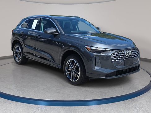 Used 2026 Audi Q5 Premium AWD/4WD image 3