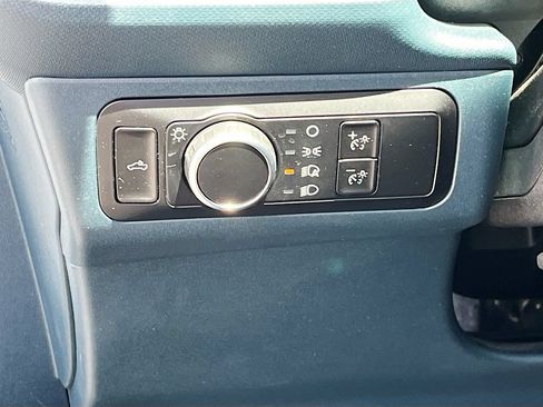 Used 2025 Ford Maverick XL w/ Equipment Group 102A AWD/4WD image 10