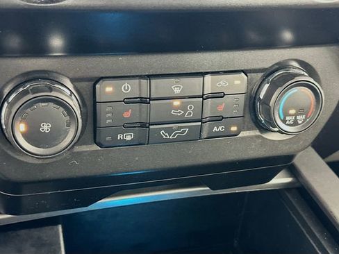 Used 2020 Ford F150 XLT w/ Equipment Group 302A Luxury AWD/4WD image 19