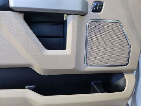 Used 2017 Ford F150 Lariat w/ Equipment Group 502A Luxury image 15