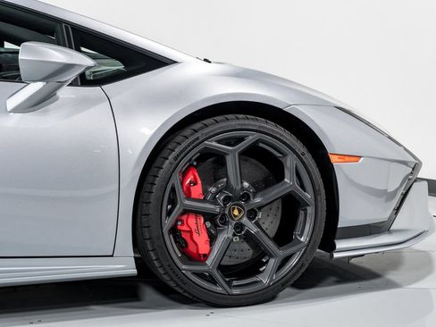 Used 2023 Lamborghini Huracan Tecnica RWD image 45