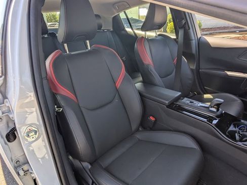 Used 2024 Toyota Prius Prime SE image 20