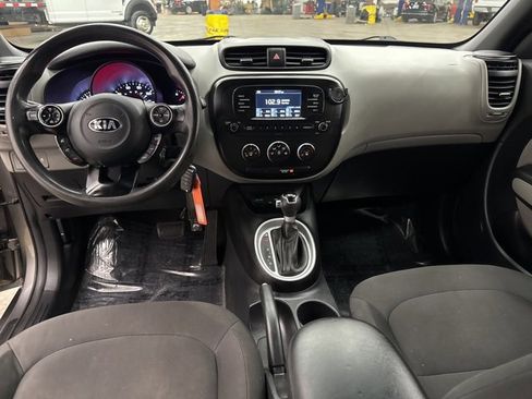 Used 2017 Kia Soul image 8