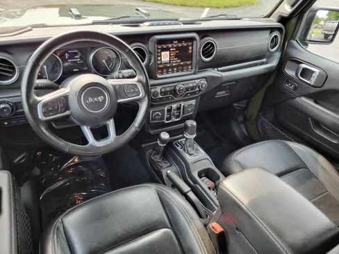 Used 2023 Jeep Wrangler Unlimited Sahara w/ Cold Weather Group AWD/4WD image 26