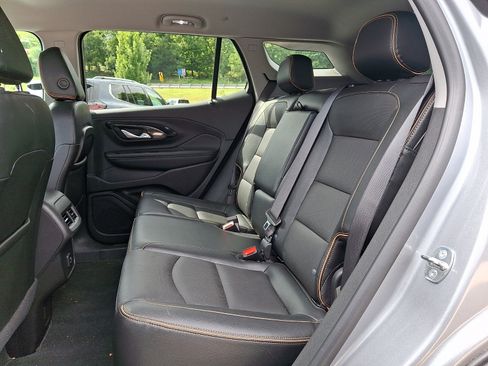 Used 2024 GMC Terrain AT4 w/ Tech Package AWD/4WD image 10