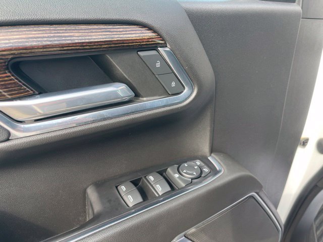Used 2022 GMC Sierra 1500 Elevation w/ LPO, Elevation Black Package AWD/4WD image 17