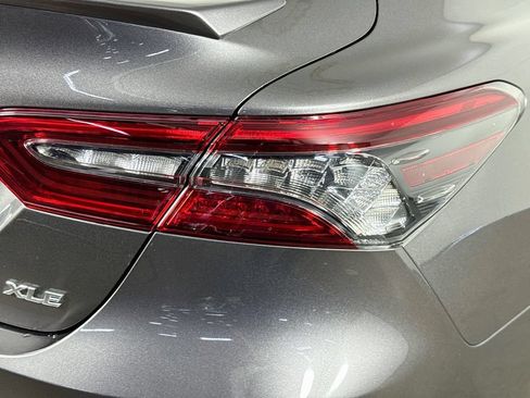 Used 2021 Toyota Camry XLE FWD image 32