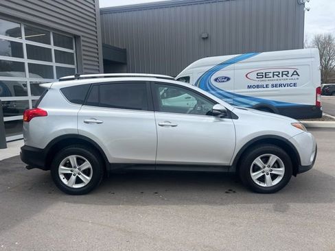 Used 2014 Toyota RAV4 XLE image 4